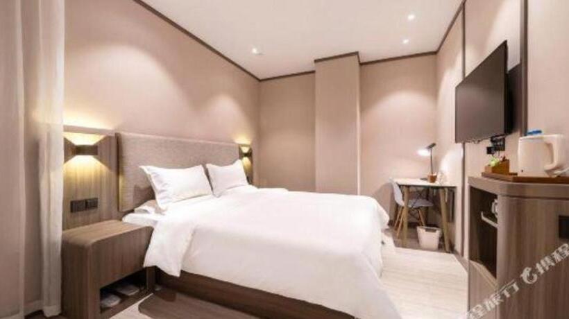 Hanting Hotel Shanghai Lingang Dishui Lake