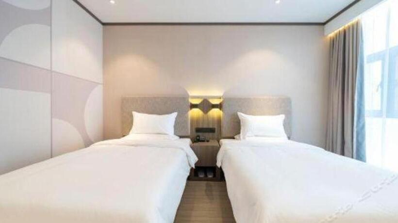 Hanting Hotel Shanghai Lingang Dishui Lake