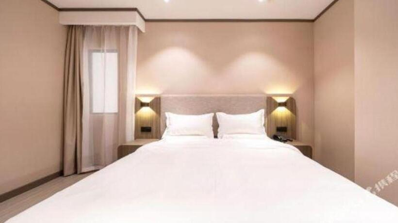 Hanting Hotel Shanghai Lingang Dishui Lake