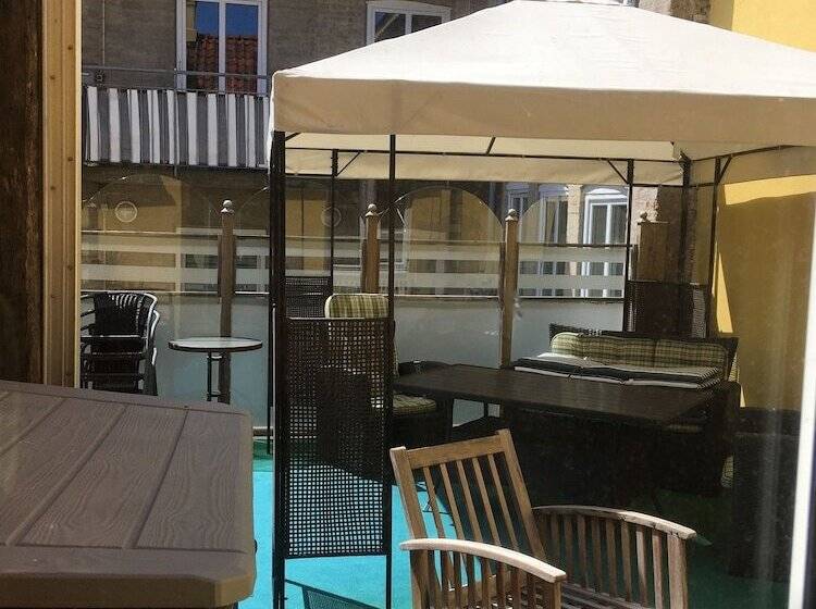 ホテル Hôtel Gruyère