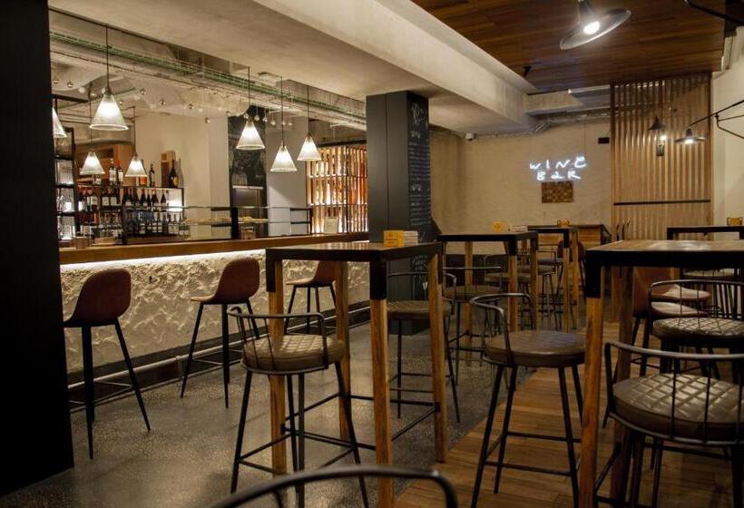 Отель Letoh Letoh San Sebastián