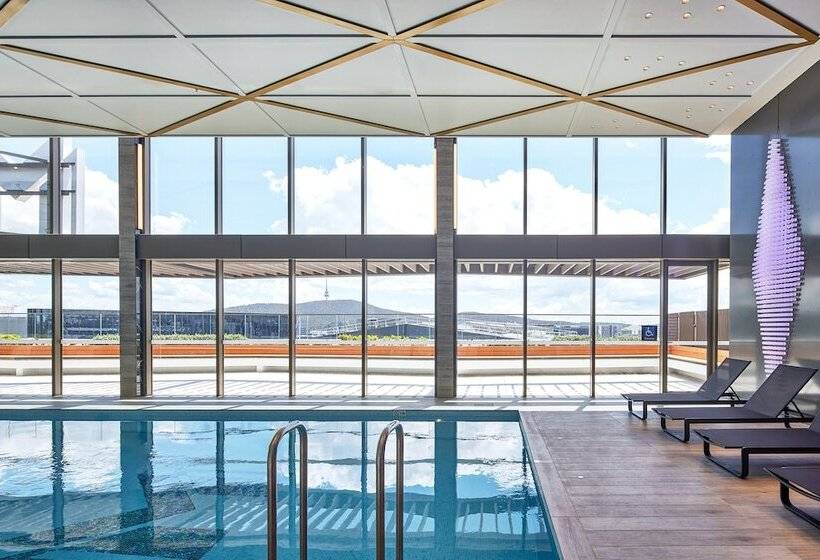 酒店 Meriton Suites Canberra