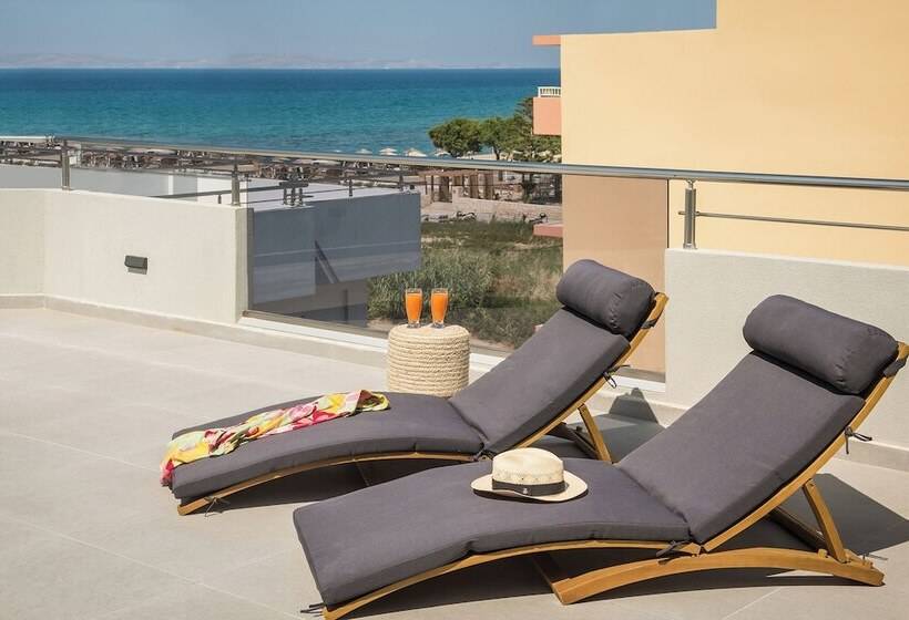 Отель Nuovo Crete By Sea