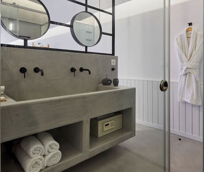 فندق Oscar Beachfront Suites   Adults Only