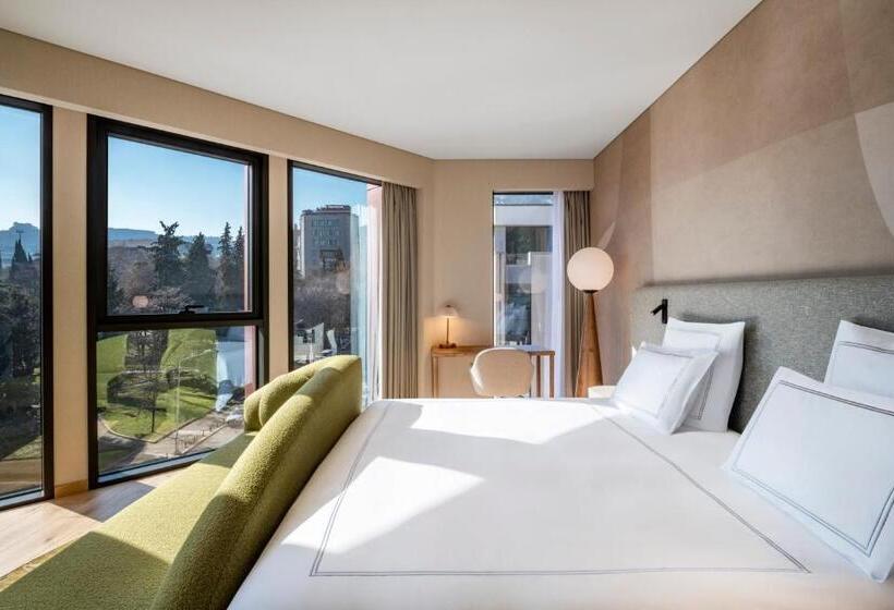 هتل Swissôtel Tbilisi