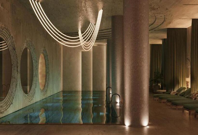 هتل Swissôtel Tbilisi