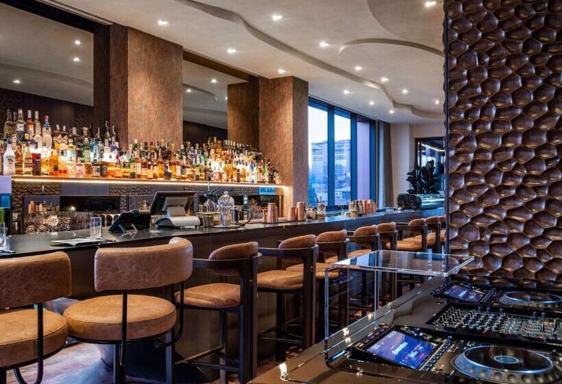 هتل Swissôtel Tbilisi