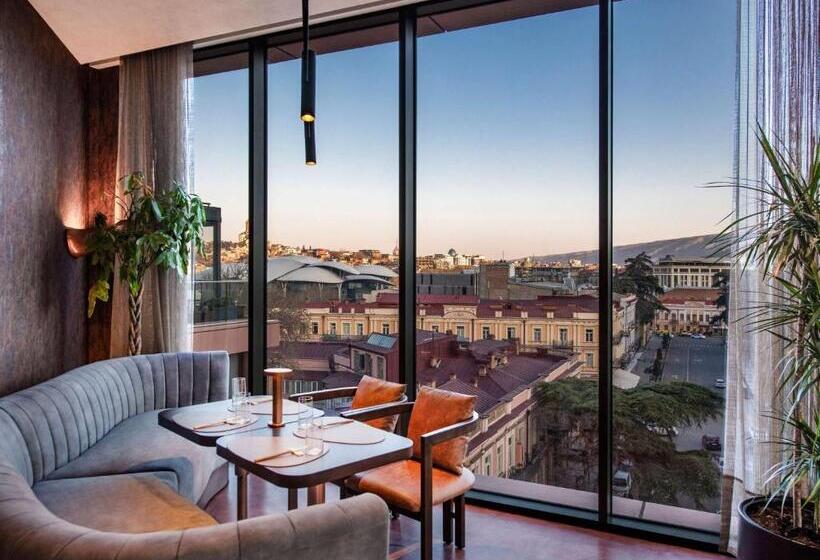 هتل Swissôtel Tbilisi