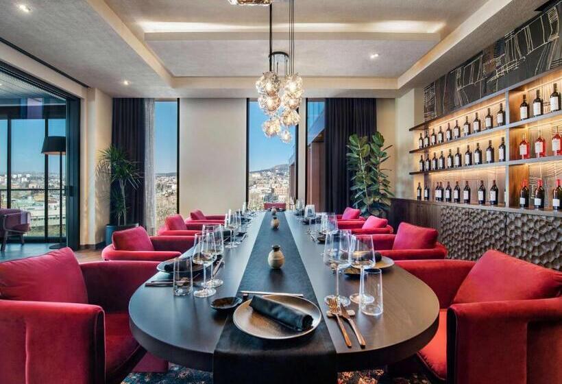 هتل Swissôtel Tbilisi