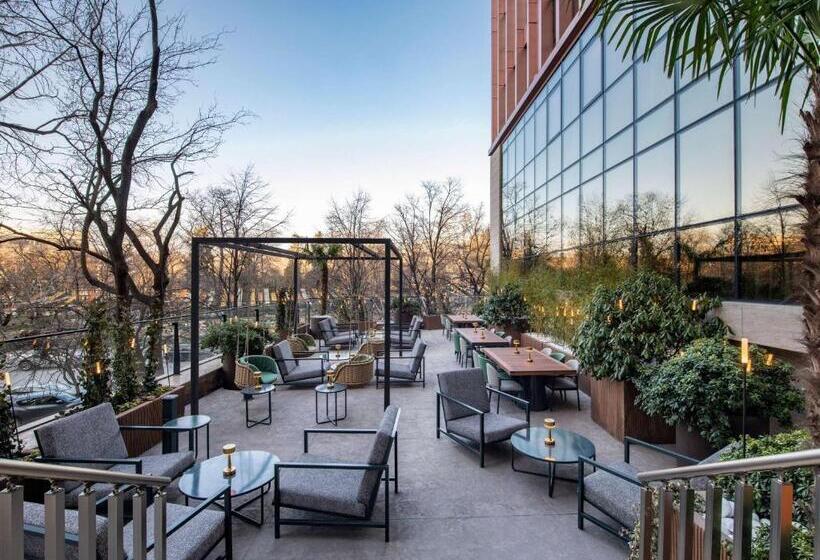 هتل Swissôtel Tbilisi