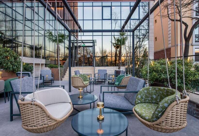 هتل Swissôtel Tbilisi