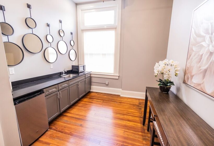 فندق The Blanche