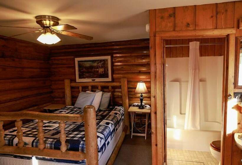 Отель Twin Pines Lodge & Cabins
