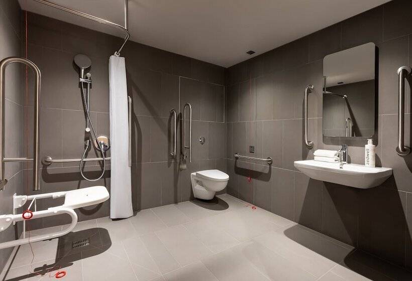 Zedwell Underground Hotel Tottenham Court Rd