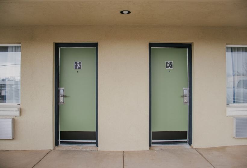 فندق على الطريق Bears Ears Inn