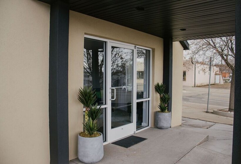 فندق على الطريق Bears Ears Inn