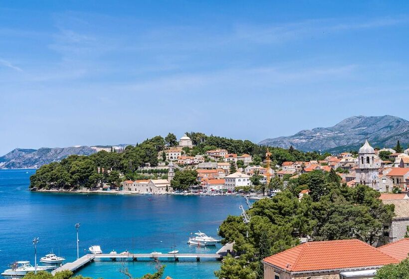 Пансион Apartments & Rooms Mara & Petrunjela