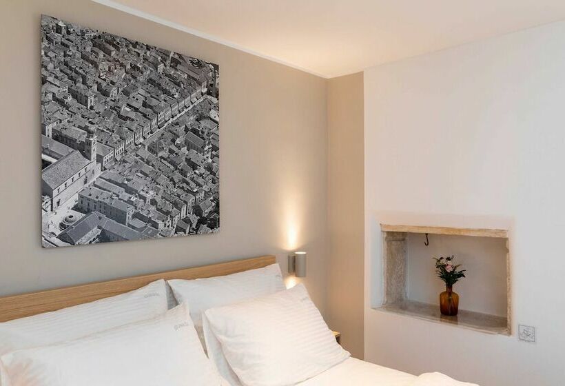 بنسيون Apartments U Nikše