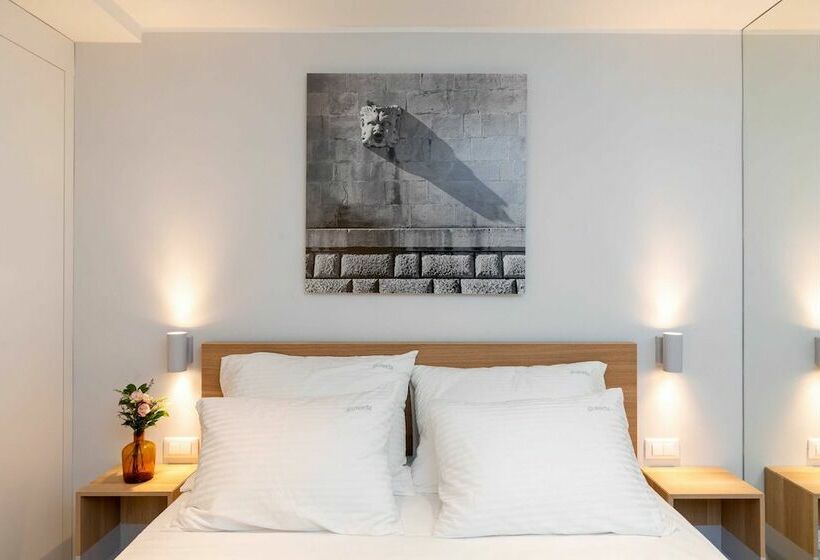 بنسيون Apartments U Nikše