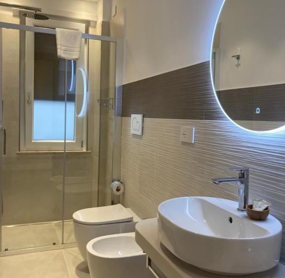 بنسيون Divina Holiday   Rooms