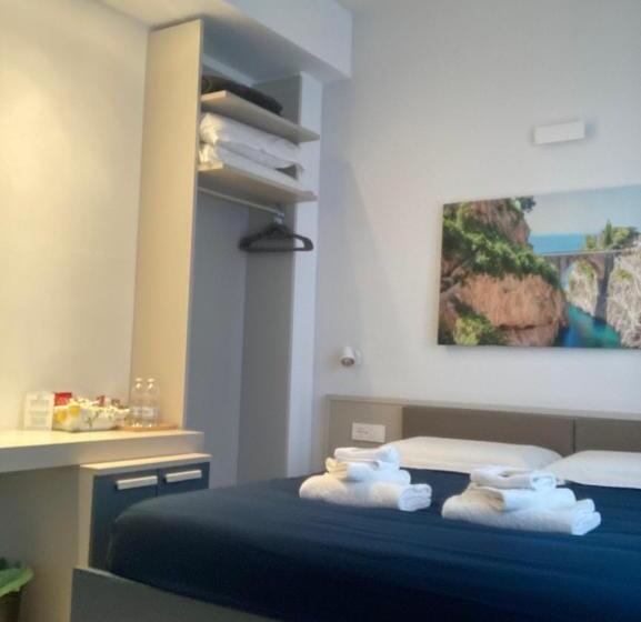 بنسيون Divina Holiday   Rooms