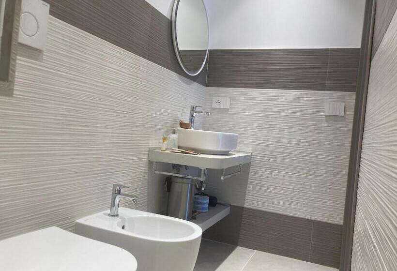 بنسيون Divina Holiday   Rooms