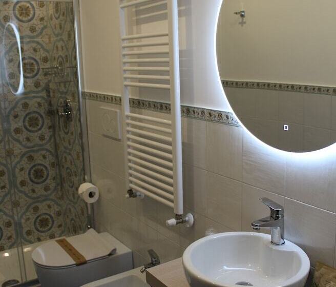 بنسيون Divina Holiday   Rooms