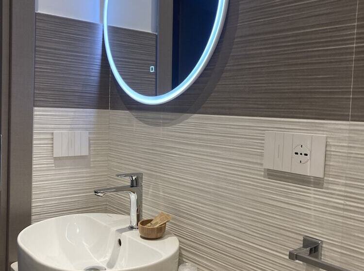 بنسيون Divina Holiday   Rooms