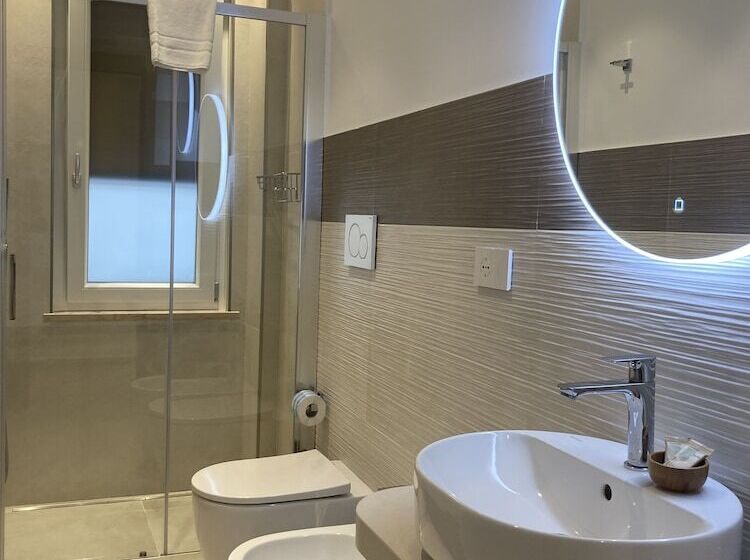 بنسيون Divina Holiday   Rooms