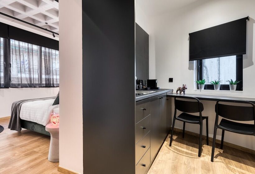 بنسيون Koniama Acropolis