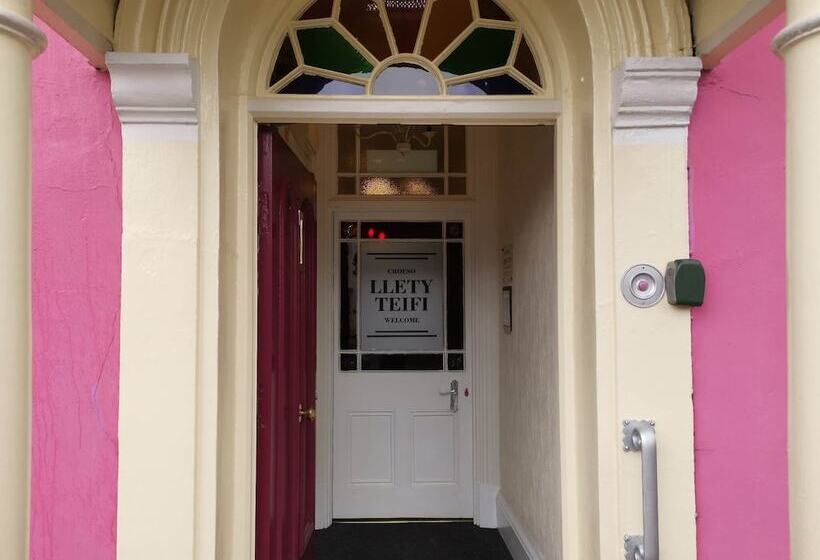 פנסיון Llety Teifi