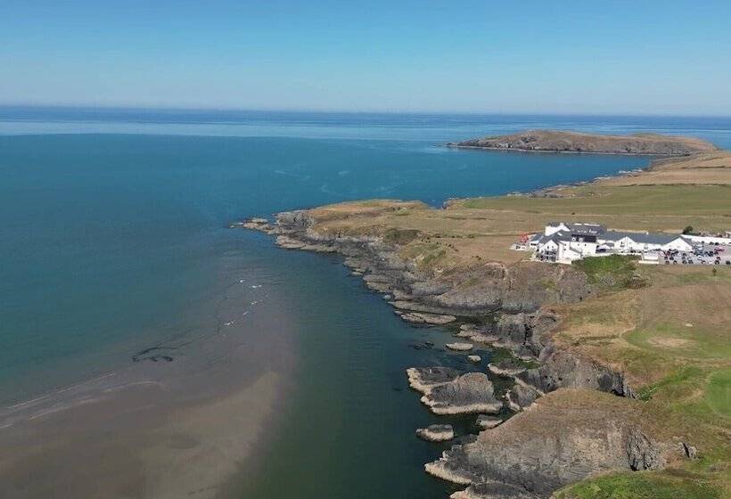 פנסיון Llety Teifi