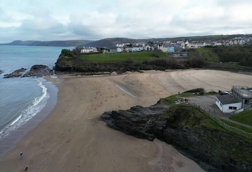 פנסיון Llety Teifi