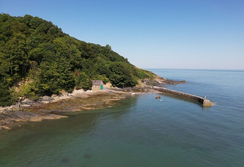 פנסיון Llety Teifi