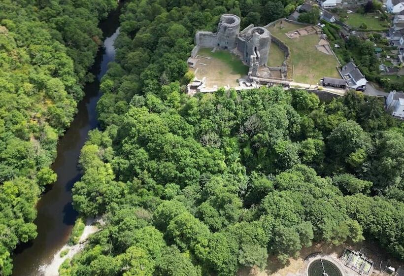 פנסיון Llety Teifi