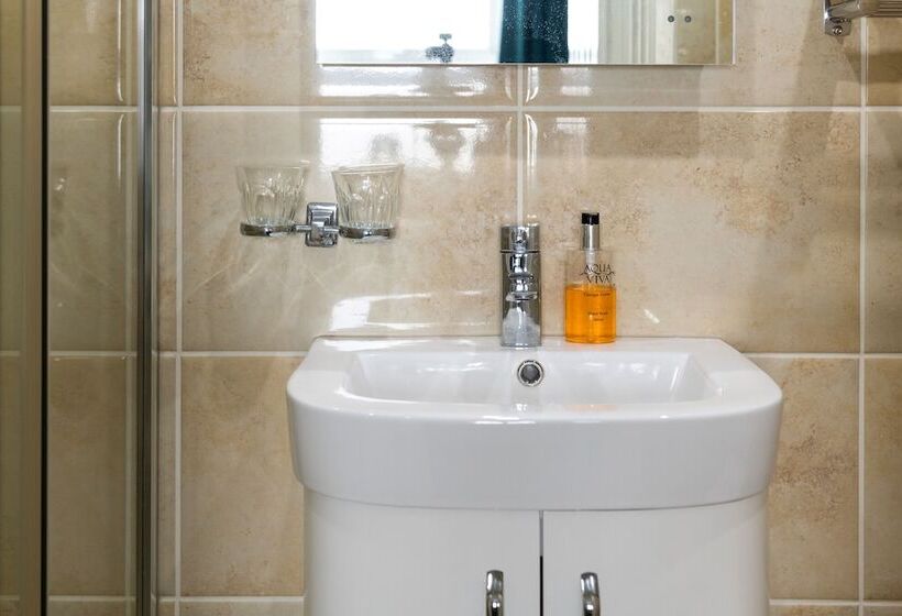 Пансион The Kendrick Exclusively For Adults