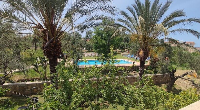 펜션 Villa Koulouridi