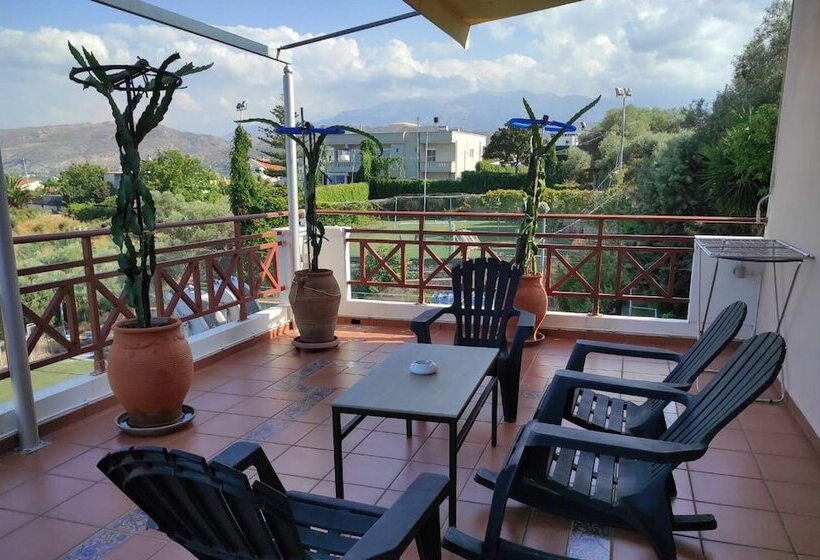 펜션 Villa Koulouridi