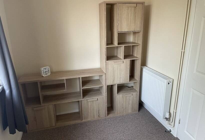 Резиденция 3 Bed House In Stoke On Trent Free Sky Free Wifi