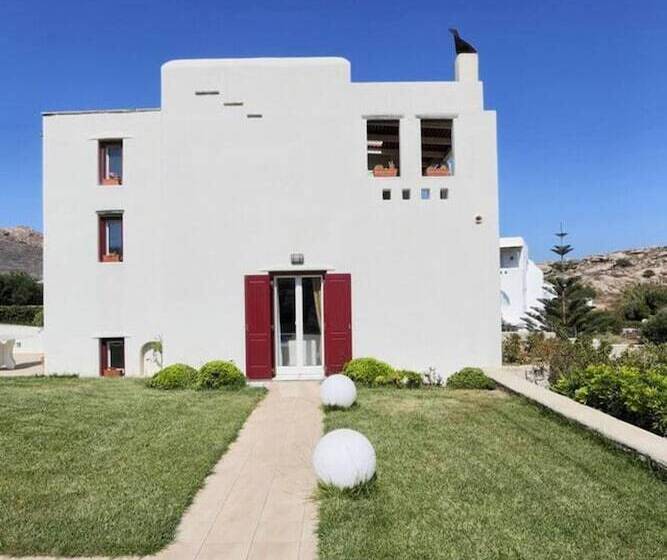 Резиденция Beautiful 4 Bed House With Private Pool In Naxos