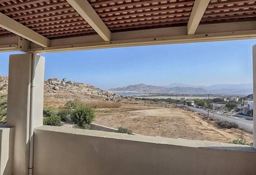 Резиденция Beautiful 4 Bed House With Private Pool In Naxos