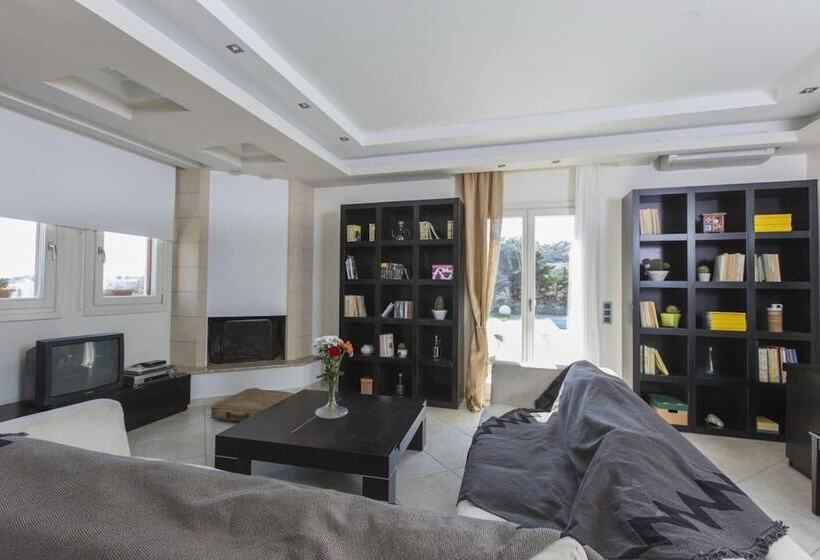 Резиденция Beautiful 4 Bed House With Private Pool In Naxos