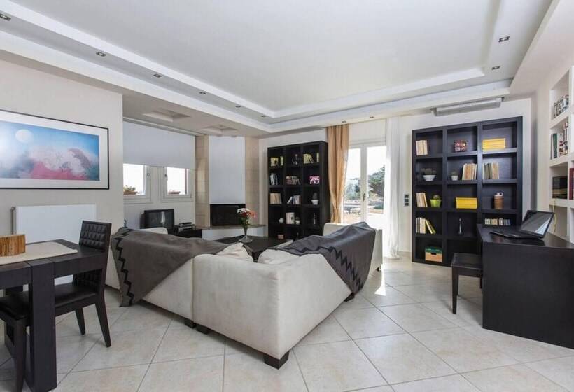 Резиденция Beautiful 4 Bed House With Private Pool In Naxos