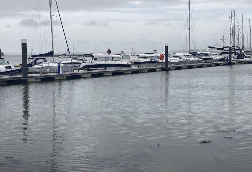 דירת נופש Bungalow On The South Coast & New Forest