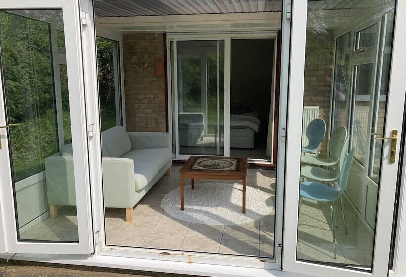 דירת נופש Bungalow On The South Coast & New Forest