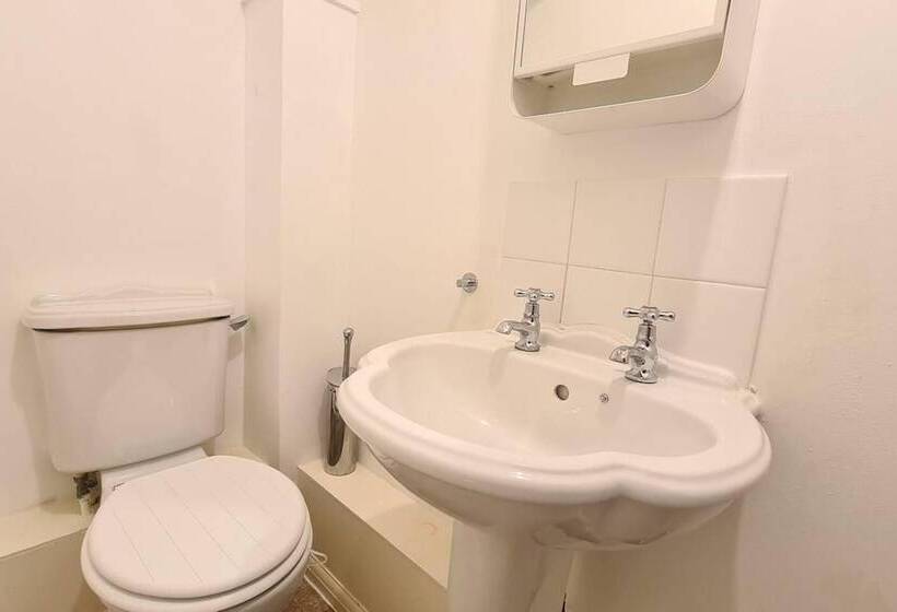 レジデンス Charming 3 Bed House In London With Jacuzzi