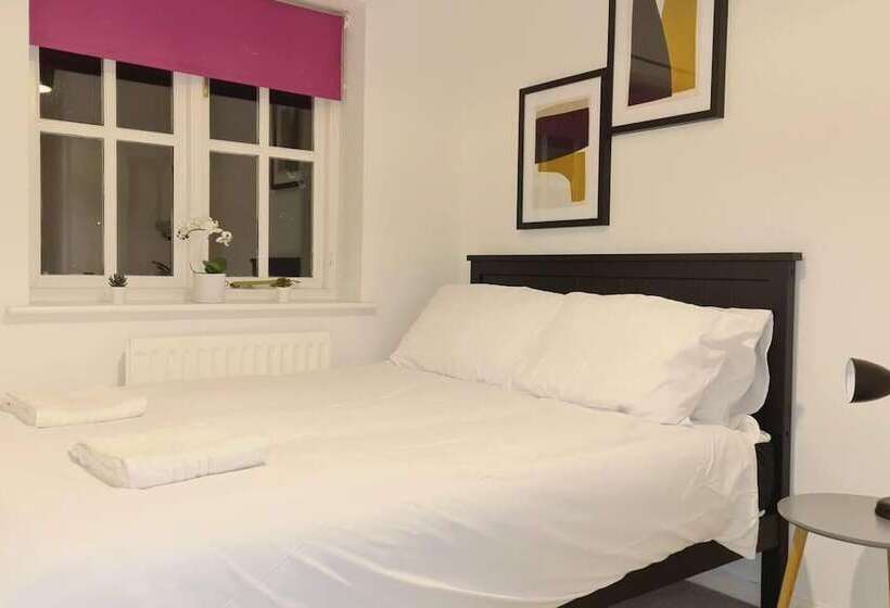 レジデンス Charming 3 Bed House In London With Jacuzzi