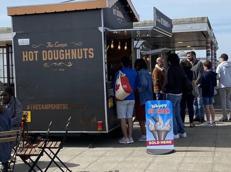 住所  Willows Worthing 4 Bed With Ev Charger & Sea Views