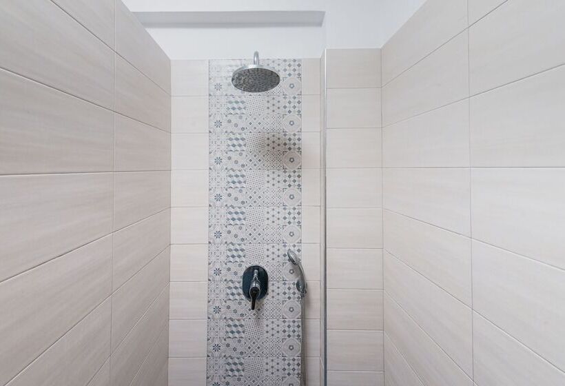 レジデンス Golden Comfort Suites