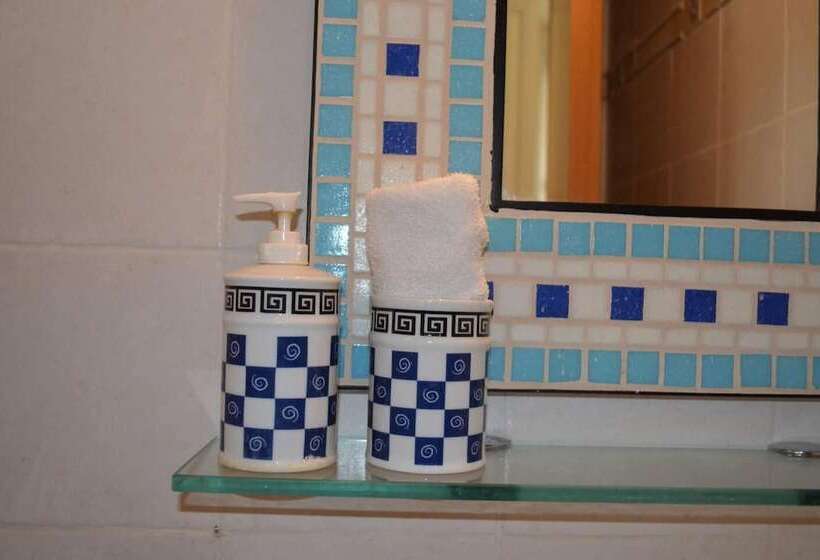 דירת נופש Immaculate 3 Bed House In